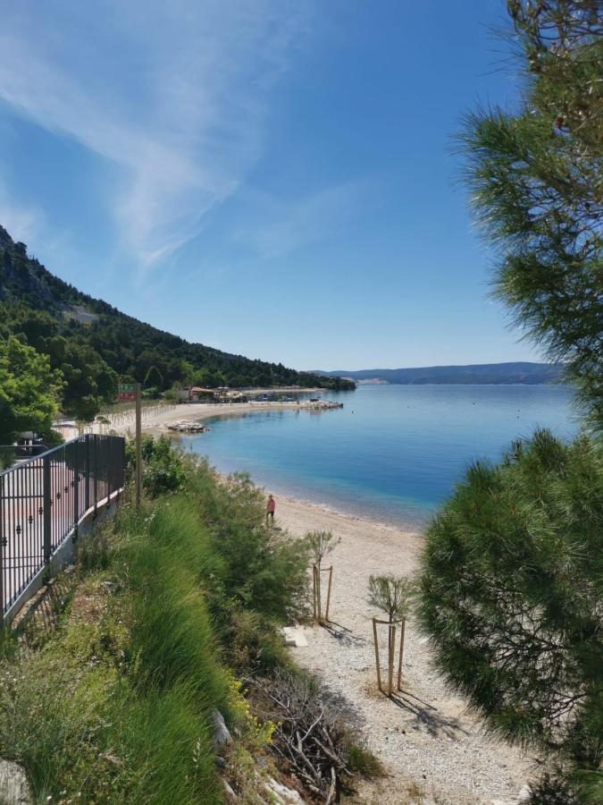 Apartmani Mirta Omiš Exteriör bild