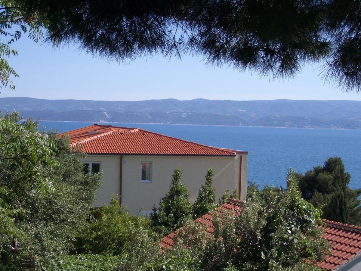 Apartmani Mirta Omiš Exteriör bild
