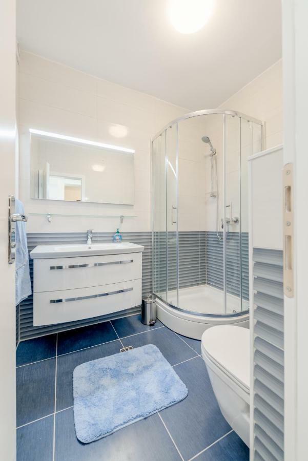 Apartmani Mirta Omiš Exteriör bild